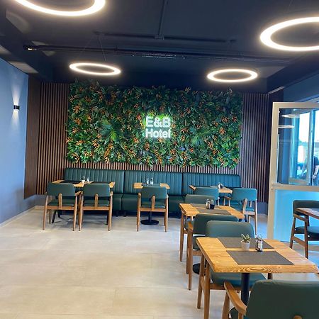 E&B Hotel Korb Bagian luar foto