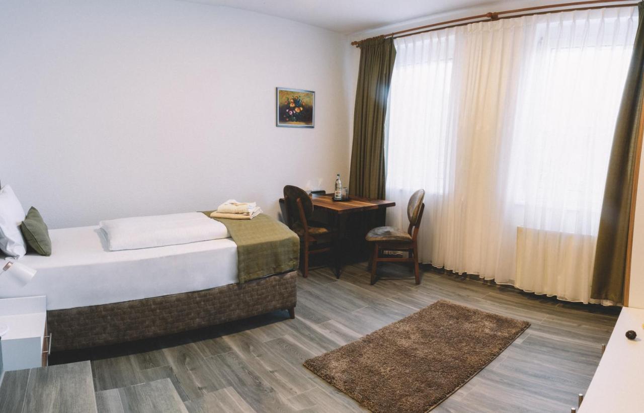 E&B Hotel Korb Bagian luar foto