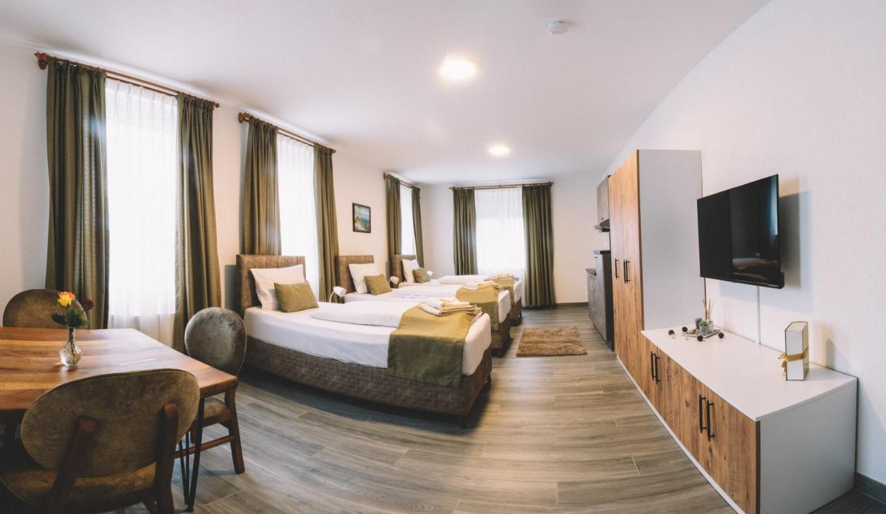 E&B Hotel Korb Bagian luar foto